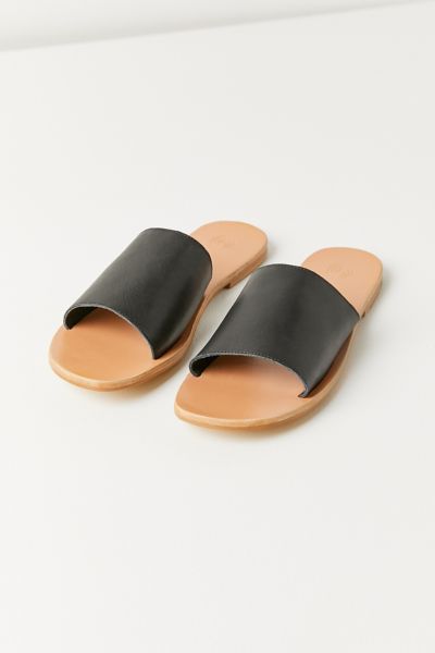 UO Soft Leather Slide Sandal