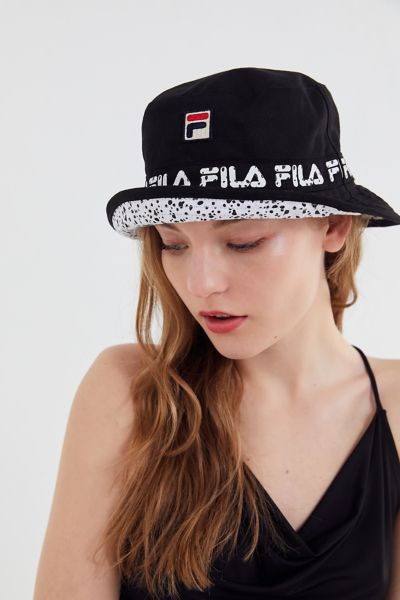 urban outfitters fila bucket hat