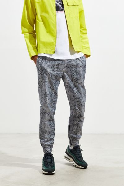 uo dimi cargo wind pant