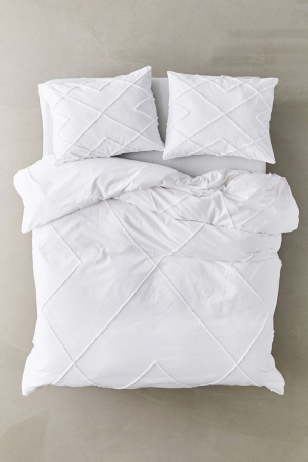Andie Geo Tufted Duvet Cover Urban Outfitters Canada