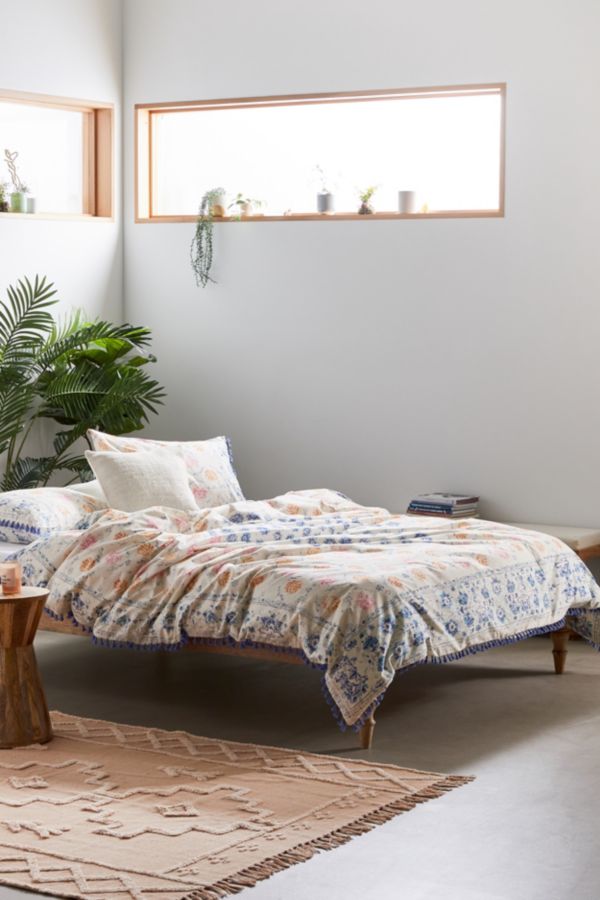 Kimana Rug Print Tassel Duvet Cover Urban Outfitters Canada