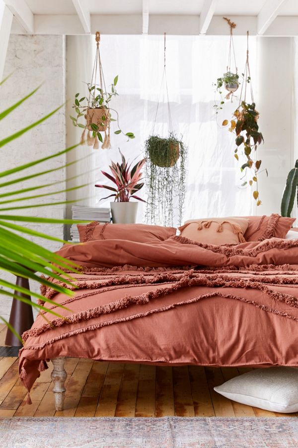 Slide View: 1: Flaunt Tufted Duvet Cover