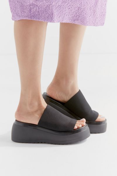 steve madden stretchy slides