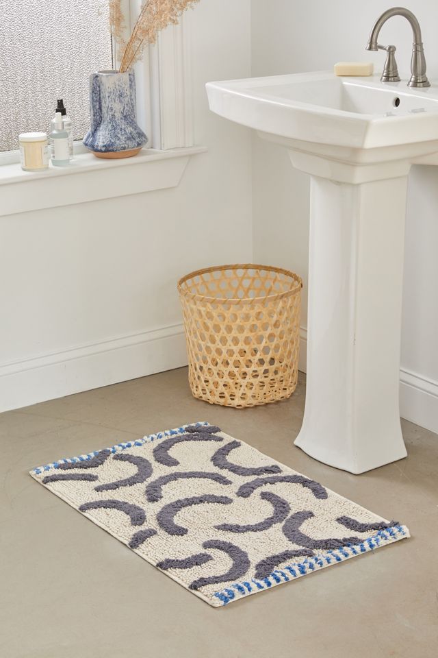 Modern Lines Textured Bath Mat | Urban Outfitters Canada