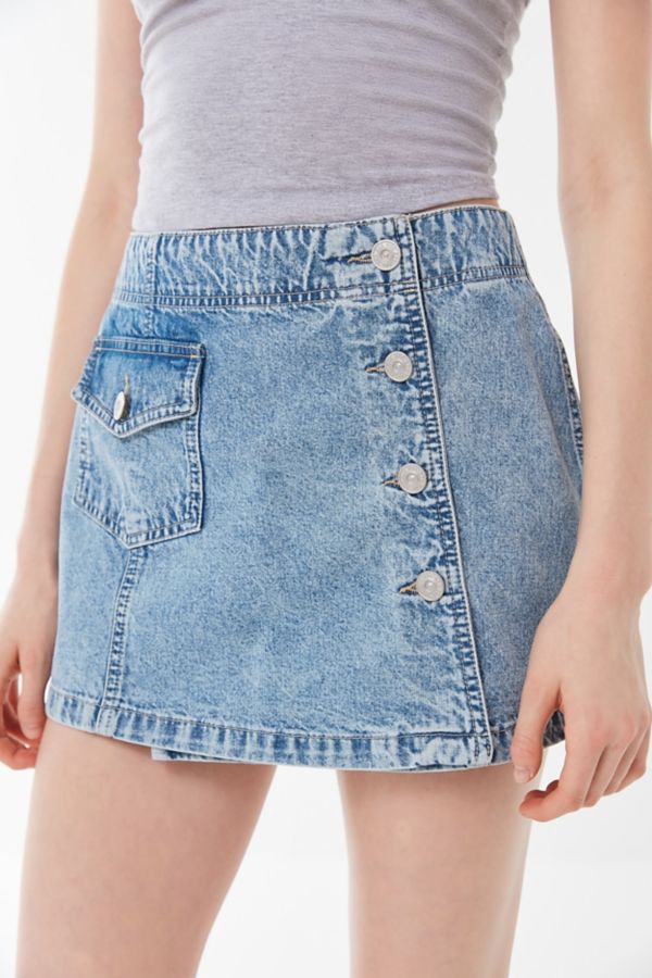 BDG Britney Denim Low-Rise Button-Front Mini Skirt | Urban Outfitters ...