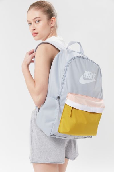 nike heritage 25l