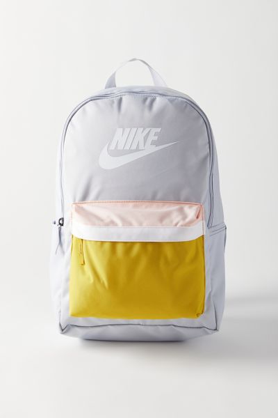 urban outfitters nike bag