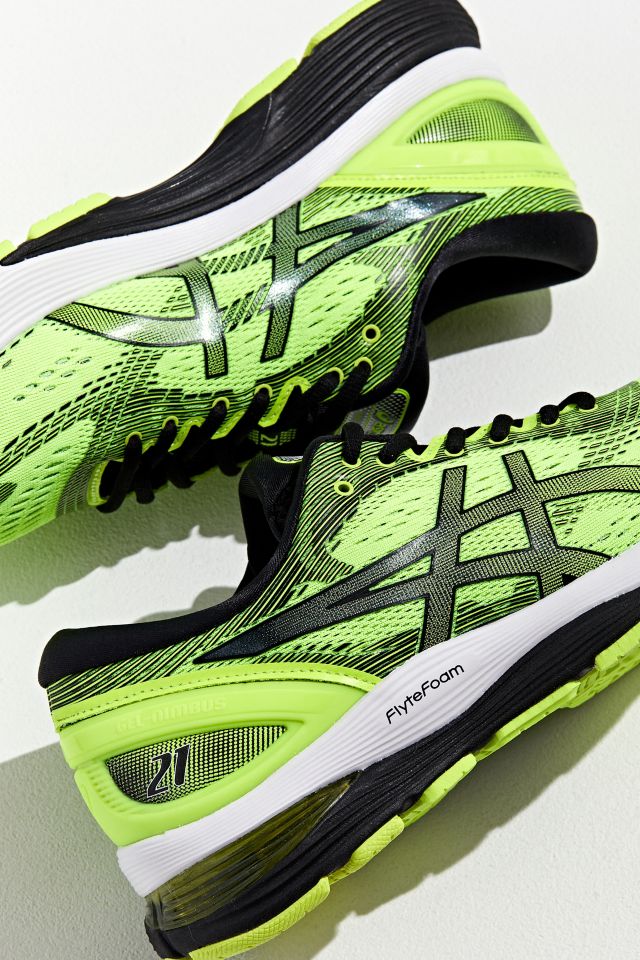 Asics GEL-Nimbus 21 Sneaker | Urban Outfitters