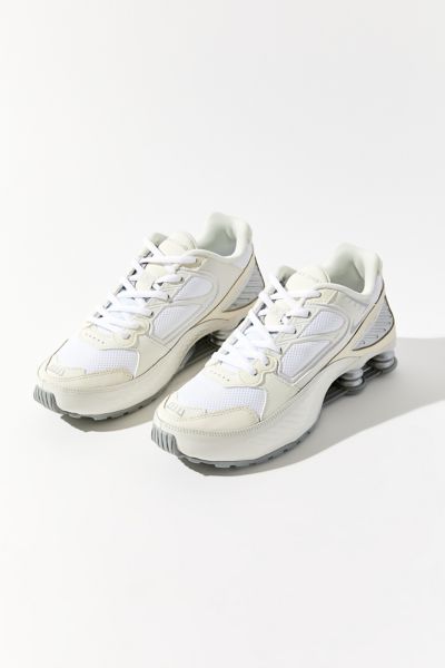 nike shox beige