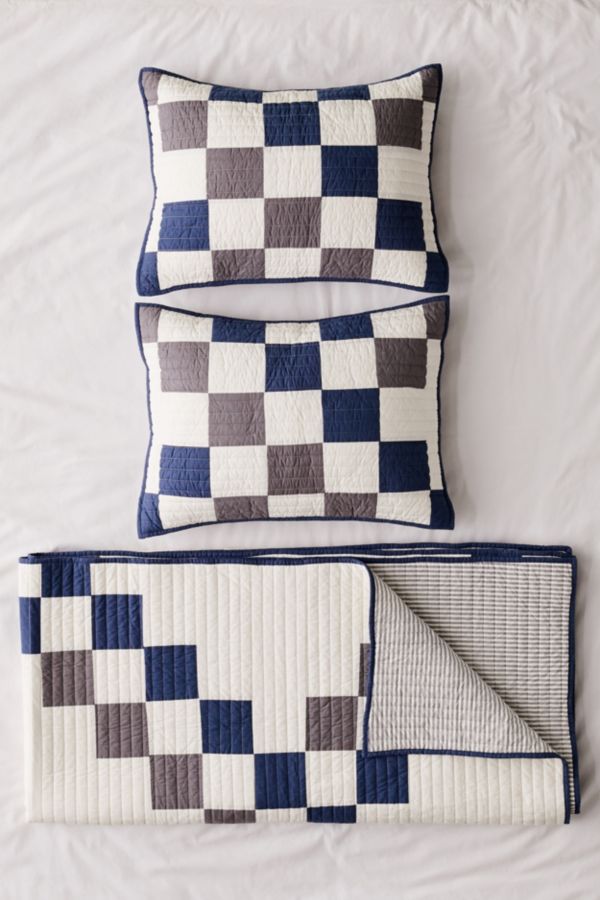 Pendleton Modern Heritage Quilt + Shams Set Urban Outfitters Canada