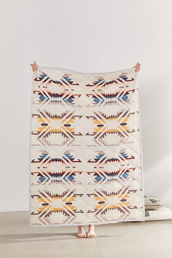 Pendleton White Sands Quilted Throw Blanket Urban Outfitters