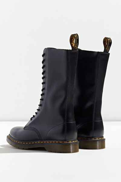 dr martens 14 eye