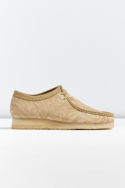 clarks wallabees urban outfitters