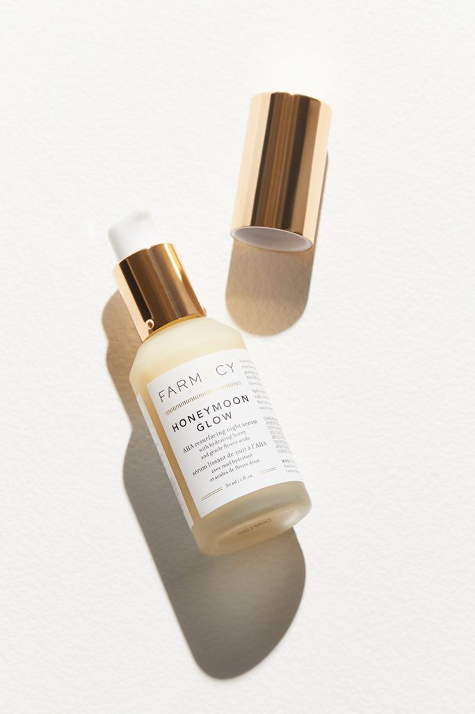 Farmacy Honeymoon Glow AHA Resurfacing Night Serum | Urban Outfitters