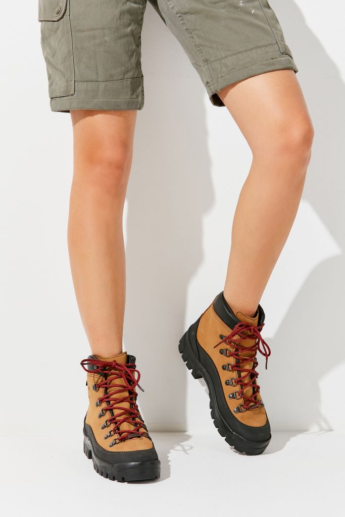 danner crater rim hiking boots