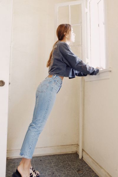 urban outfitters levis wedgie