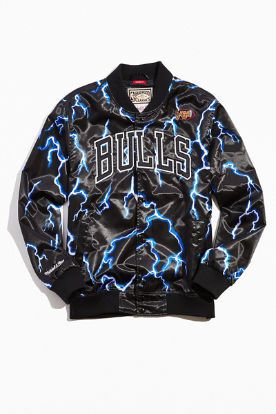 mitchell and ness chicago bulls satin jacket