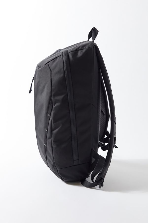 Patagonia Atom Backpack 18L | Urban Outfitters