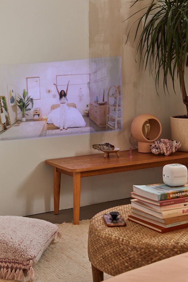 Projecteur portable CINEMOOD Urban Outfitters Canada