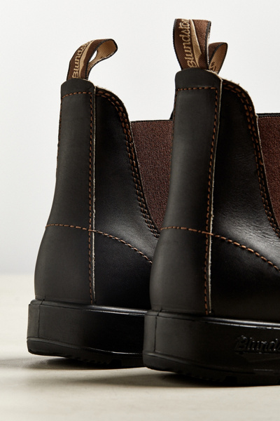 urban outfitters blundstone