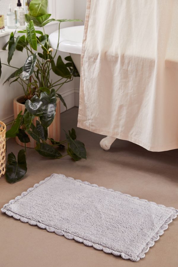 Slide View: 1: Crochet Trim Bath Mat
