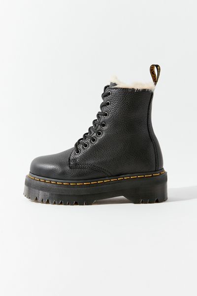 fausse doc martens jordan