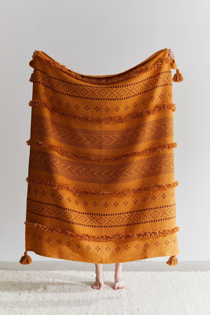Sybil Tufted Throw Blanket | Urban Outfitters