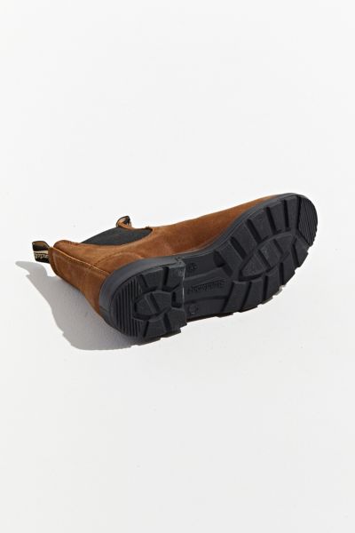 urban outfitters blundstone