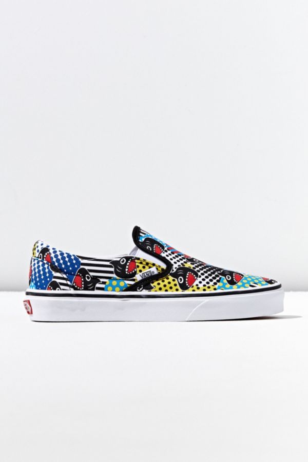 Vans X Discovery Shark Week Slip-On Sneaker | Urban Outfitters