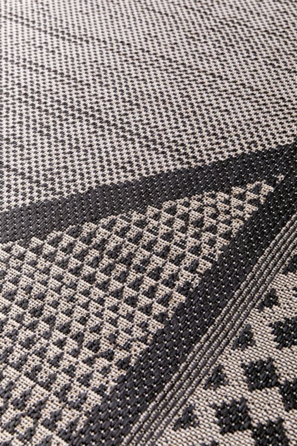 Riley Indoor Outdoor Rug Urban Outfitters