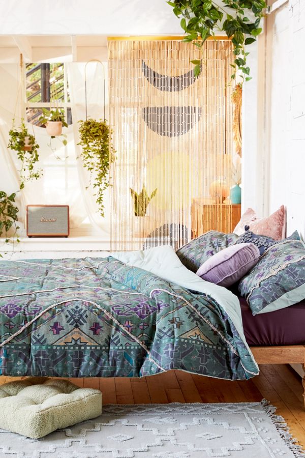 Ayat Tufted Comforter Urban Outfitters