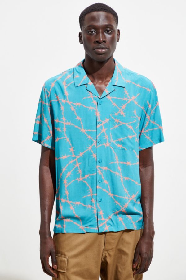 UO Barbed Wire Rayon Short Sleeve Button-Down Shirt | Urban Outfitters