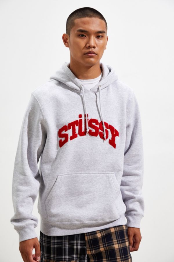 Пепел на худи екатеринбург 2024. Stussy Crown Hoodie. Худи Stussy с картиной. Пепел на худи певец. Худи Stussy с сердцем.