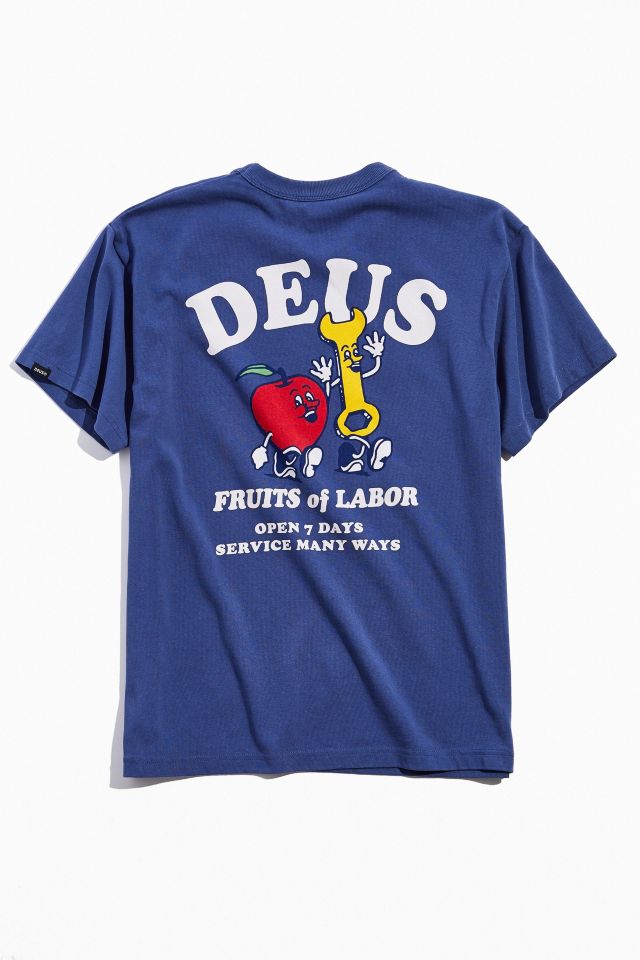 deus strata tee