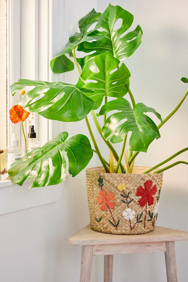 Slide View: 1: Garden Planter Basket