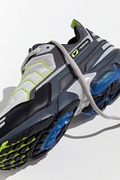 Reebok DMX 6 Sneaker | Urban Outfitters