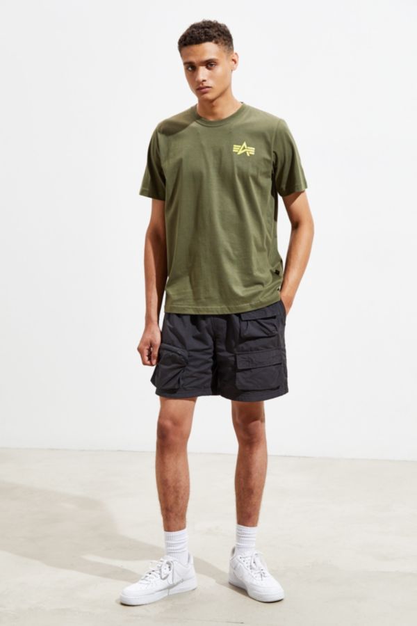 Alpha Industries UO Exclusive Small Logo Tee | Urban Outfitters