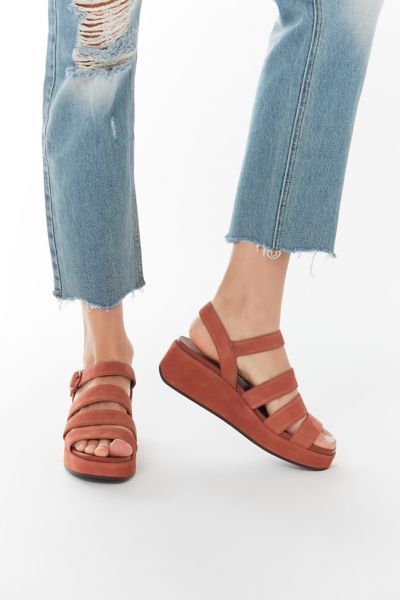 camper platform sandals