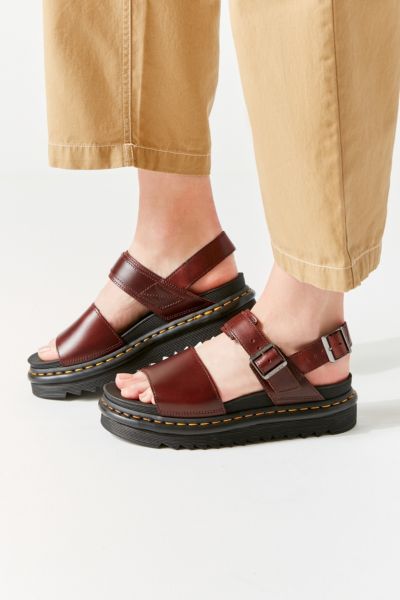 dm voss sandals