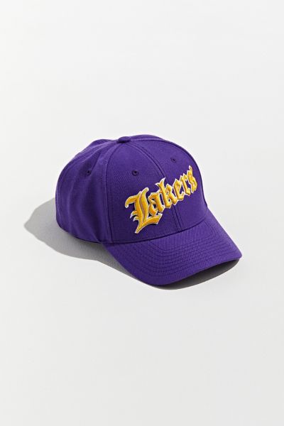 mitchell and ness lakers beanie