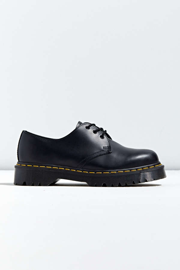 Dr. Martens 1461 Bex 3-Eye Oxford | Urban Outfitters