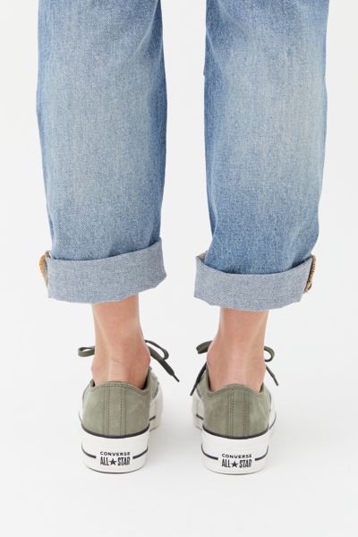 chuck taylor all star platform nubuck low top