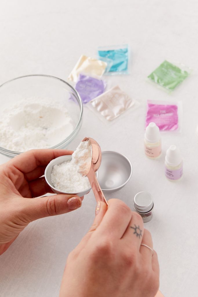 DIY Make Your Own Bath Bomb Kit Urban Outfitters