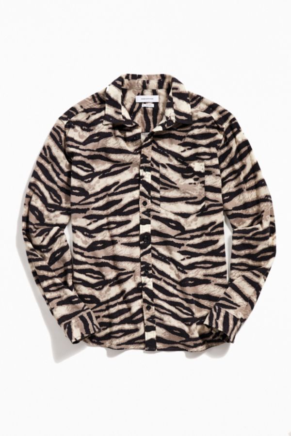 UO Animal Print Flannel Button-Down Cotton Shirt | Urban Outfitters