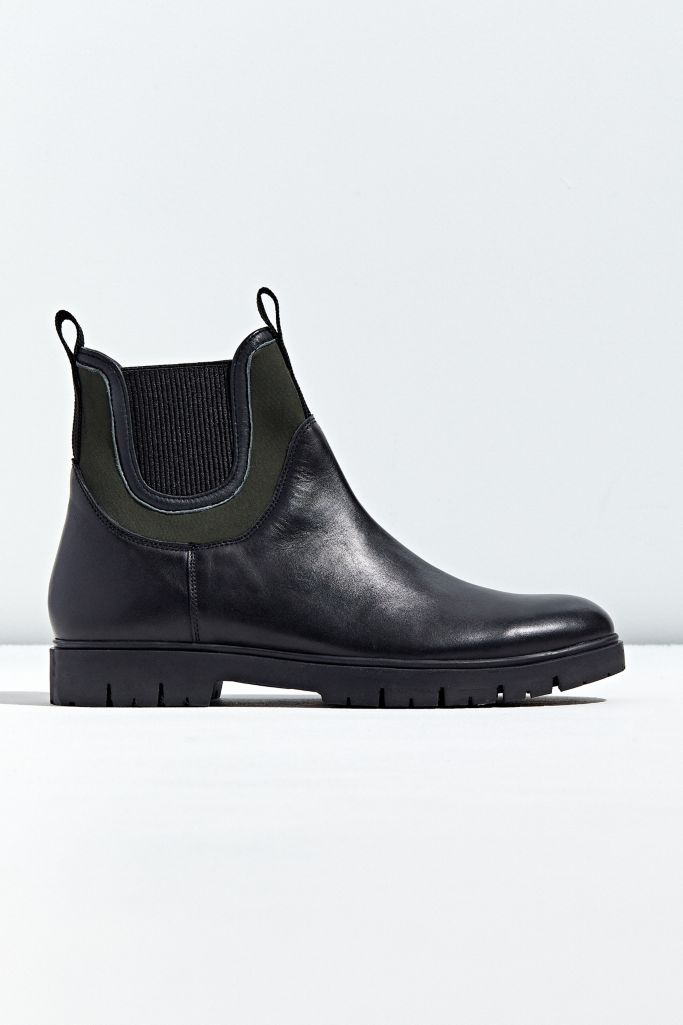uo black boots