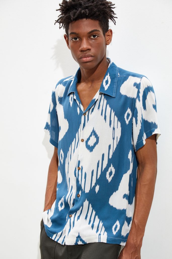 Raga Man Jumbo Diamonds Short Sleeve Button-Down Shirt | Urban Outfitters
