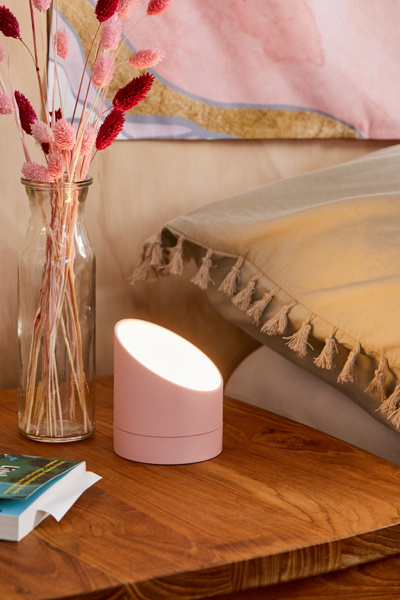 Gingko Edge Nachtlicht-Wecker – Bewegungsmelder, Dimmbares Licht, USB-ladbar, Rosa – Stylisch & Praktisch