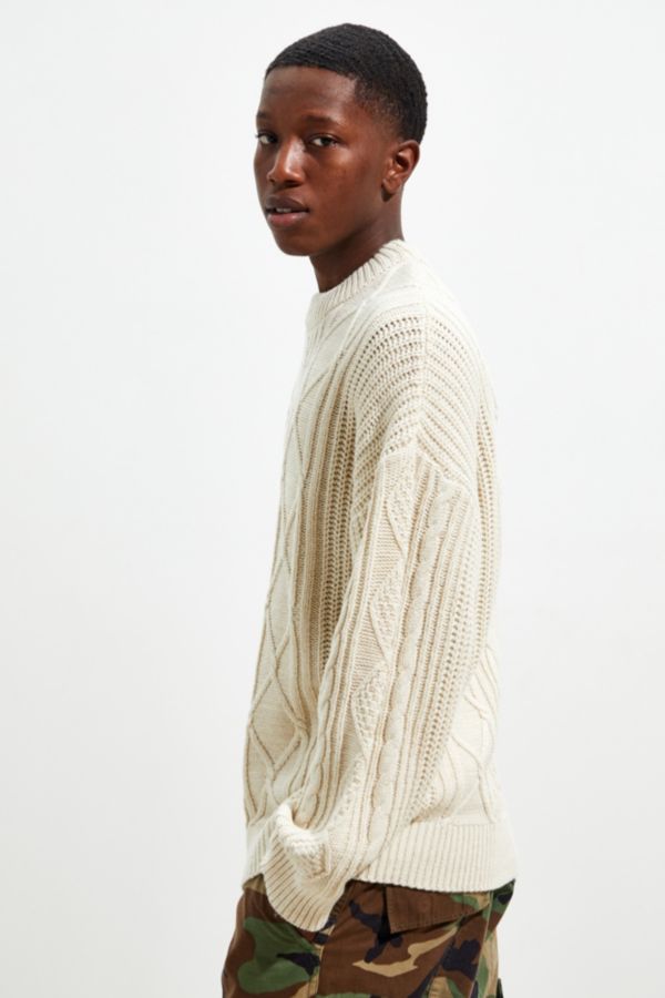 UO Chunky Vintage Cable Knit Crew Neck Sweater | Urban Outfitters Canada