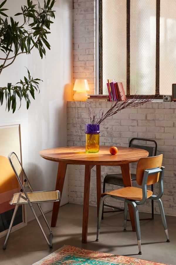 Slide View: 1: Jessa Round Dining Table