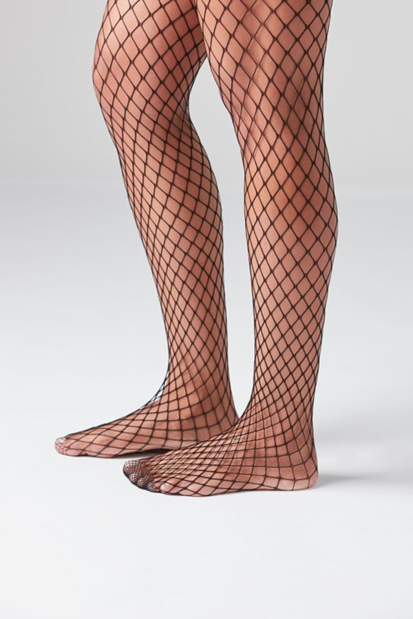 10 Pantyhose That Prove They Are Back In Style - Society19